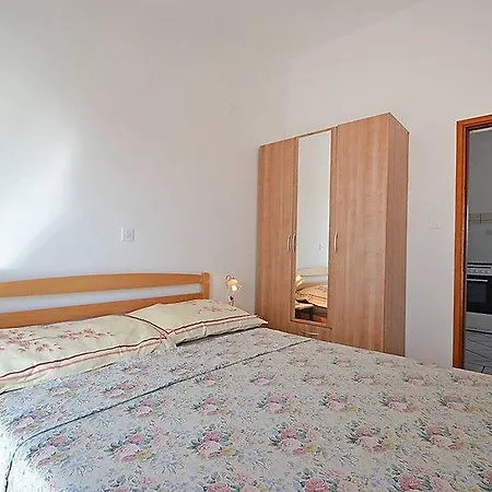 12169a Povljana